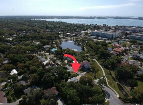 5869 27th Ave, Saint Petersburg, FL 33707-5220