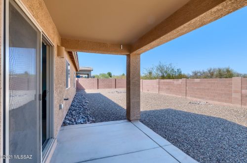 828 Placita Pozanco, Green Valley AZ  85614-3807 exterior