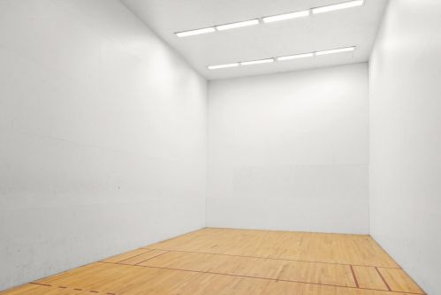 301 Tradewinds Dr, San Jose CA  95123-6021 exterior