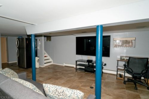 83 Voit Ave, Lincoln Park NJ  07035-1039 exterior