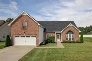 709 Richards Dr, Clarksville, TN 37043-7388