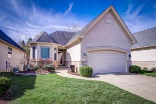 1923 Marblecliff Crossing Ct, Columbus, OH 43204-4968