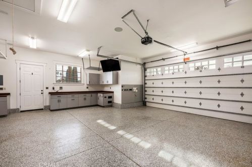 5250 Appian Way, Long Beach CA  90803-1901 exterior