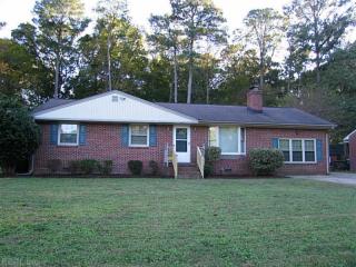 114 Brk Ln, Yorktown VA  23692-3415 exterior