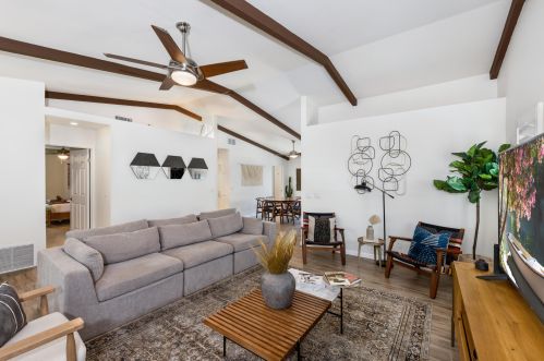 54435 Avenida Madero, La Quinta CA  92253-3620 exterior
