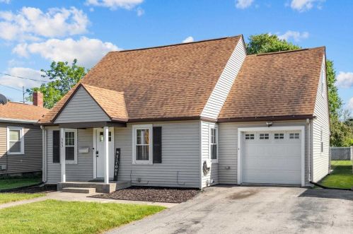 343 9th St, Menasha, WI 54952-2211