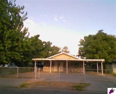 563 Woodrow Ave, Fresno, CA 93702-3825