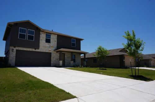 399 Langely, Uhland, TX 78640-5426