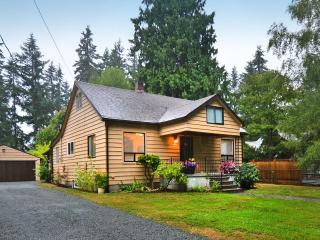 18833 Firlands Way, Seattle, WA 98133-3918