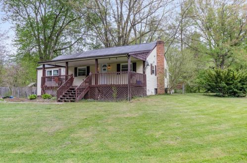 660 Riverside Dr, Stonelick, OH 45103-9755