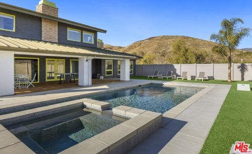 11180 Lewis Hill Dr, Santa Clarita, CA 91390-2890