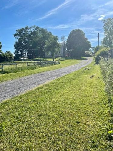 1685 Airport Rd, Fredonia, PA 16124-2503