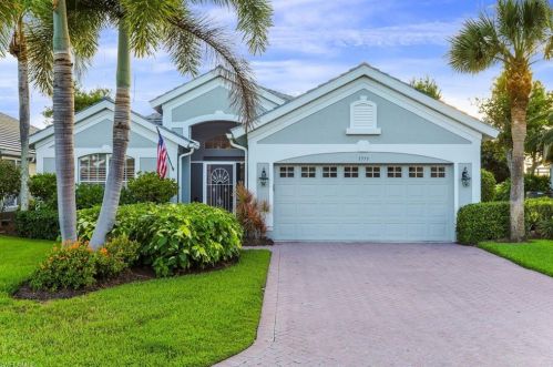 1775 Kitcheners Ct, Naples, FL 34109-0412