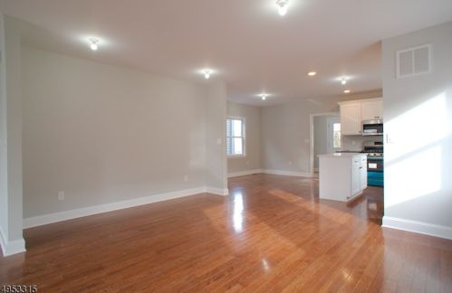 119 8th Ave, Manville NJ  08835-1249 exterior