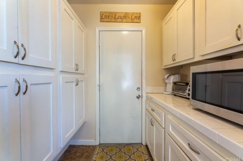 6028 Dunrobin Ave, Lakewood CA  90713-1034 exterior