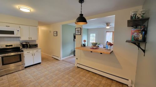 9 Forest Ln, Concord NH  03303-2419 exterior