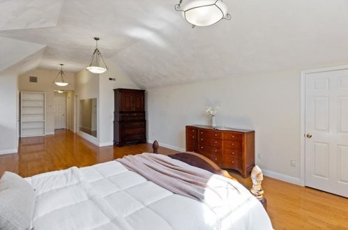 8 Logan Dr, Lincoln RI  02865-1349 exterior