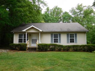 1709 Helen Rd, Greensboro NC  27405-2717 exterior