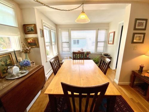 3 Crest St, Middletown RI  02842-6016 exterior