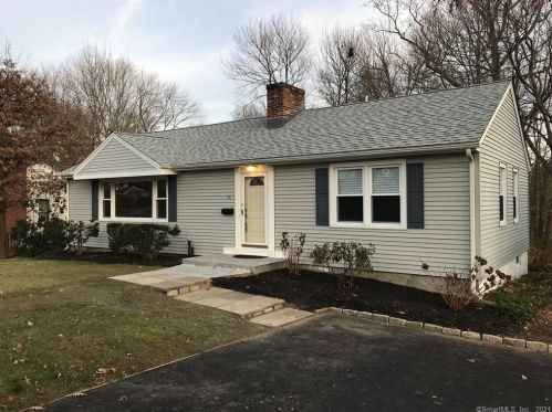 36 Craig Ln, Bridgeport, CT 06611-4406