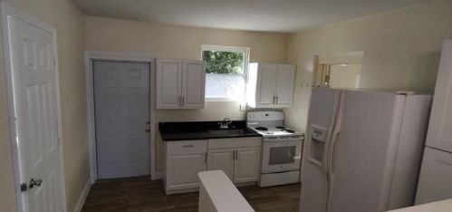 1801 Sunrise Blvd, Fort Pierce FL  34950-8180 exterior