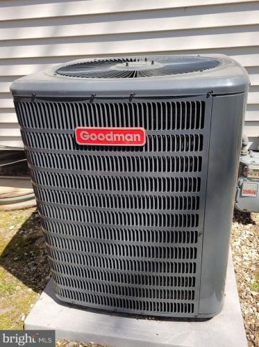 17 Brearly Dr, Erial NJ  08081-4456 exterior