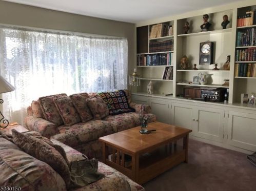 24 Corsi Rd, Bloomfield NJ  07003-4025 exterior