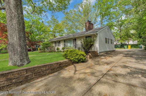 111 Autumn Rd, Lakewood NJ  08701-1622 exterior