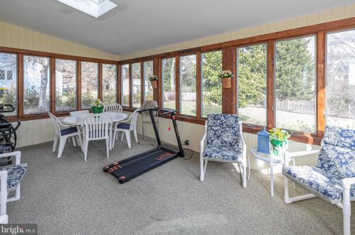16 Vanderveer Dr, Lawrence Township NJ  08648-3151 exterior