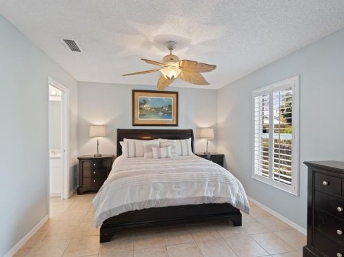 8425 102 Ct, Vero Beach FL  32967-3282 exterior
