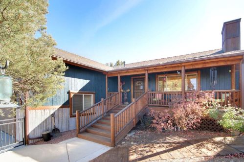 1239 Alpinview Dr, Big Bear City, CA 92314-9840