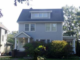 1295 Manor Park Ave, Cleveland OH  44107-2621 exterior