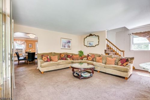 523 Spruce St, Roselle, NJ 07203-2129