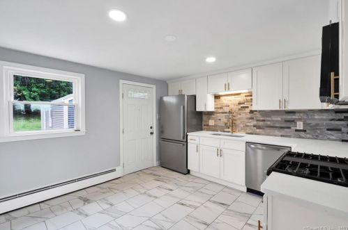 2100 Corbin Ave, New Britain CT  06053-2261 exterior