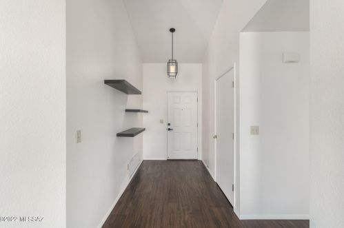 8055 New Abbey Dr, Tucson, AZ 85747-9293