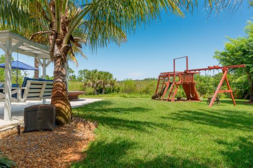 99 Wiregrass Ct, Palm City, FL 34990-7618