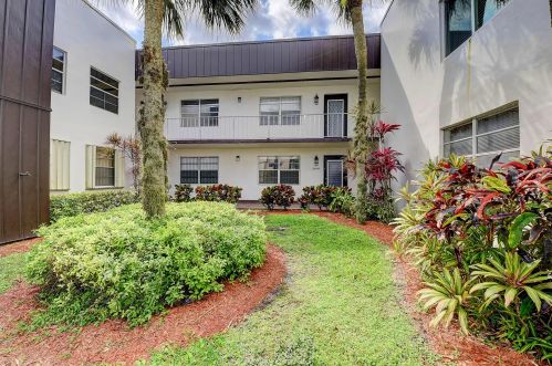 974 Normandy U, Delray Beach FL  33484-7943 exterior