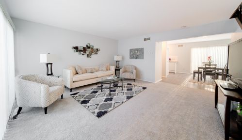 6995 Glenbrook Rd, Milwaukee, WI 53223-1111