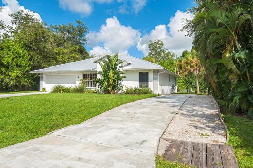 810 Wentworth St, Sebastian, FL 32958-4854