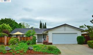 4872 Primrose Ln, Livermore, CA 94551-1432