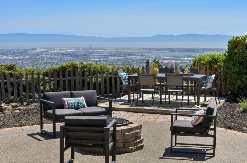 569 Crestmont Dr, Oakland CA 94619-2300 exterior