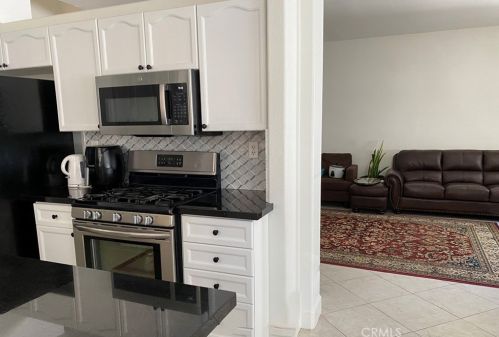 30422 Daisy Ct, Santa Clarita CA  91384-3779 exterior