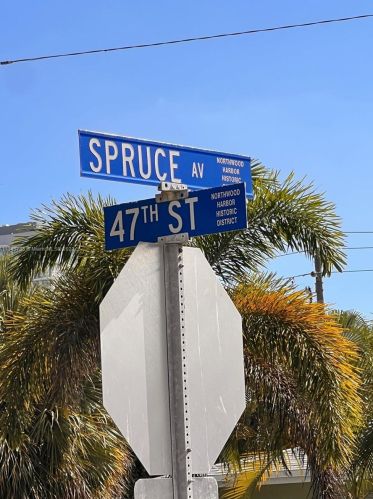 439 47th St, West Palm Beach FL  33407-2939 exterior