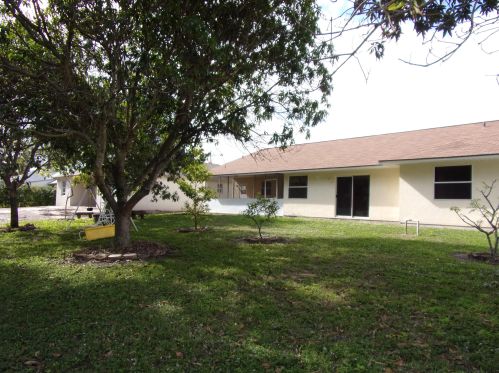 2845 Peru St, Fort Pierce, FL 34984-6212