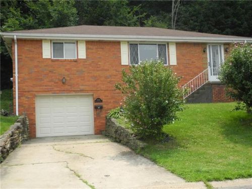 1408 Pesavento Dr, Bridgeville, PA 15017-2618