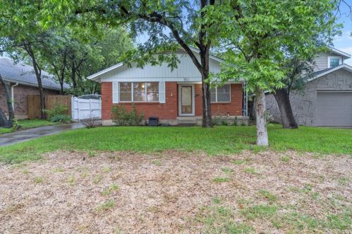 4826 Curzon Ave, Fort Worth, TX 76107-5319