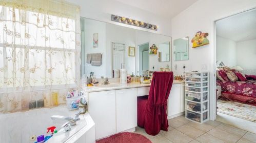 415 Cardinal Ct, Kissimmee FL  34759-4424 exterior