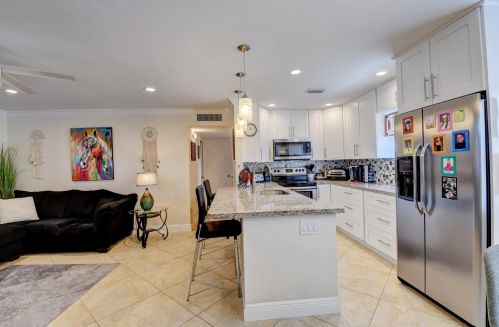 954 Flanders T, Delray Beach, FL 33484-5360