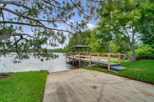 133 Northshore Cir, Casselberry, FL 32707-3300