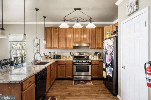 332 Lisa Way, Riverton NJ  08077-1548 exterior